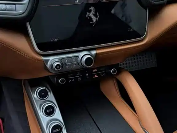 Ferrari GTC4Lusso 2016 6.3L V12