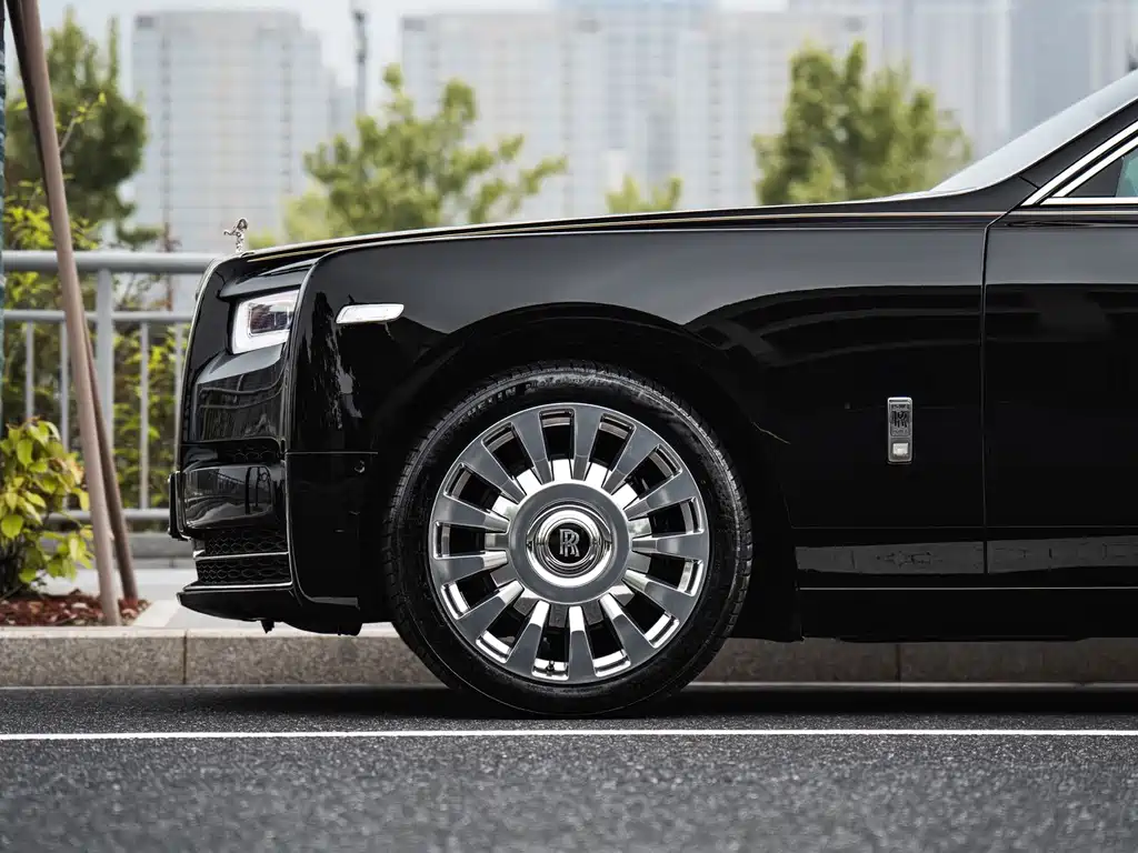 Rolls-Royce Phantom — миниатюра 7