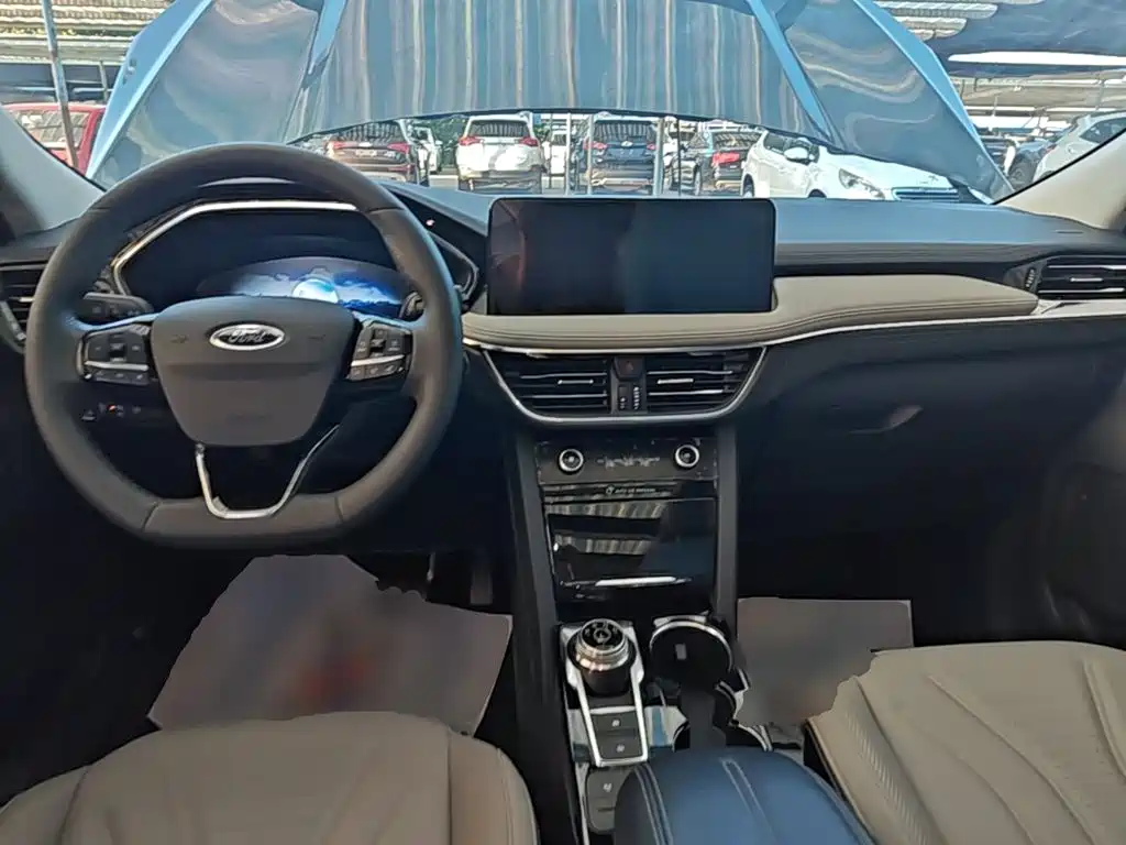 Ford Escape 2020 — фото 10