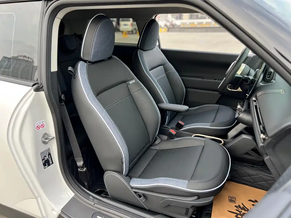 MINI ELECTRIC  COOPER