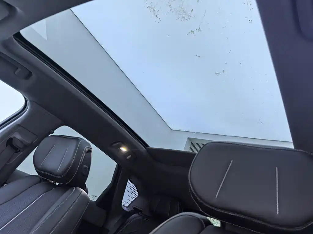Cadillac IQ — миниатюра 18