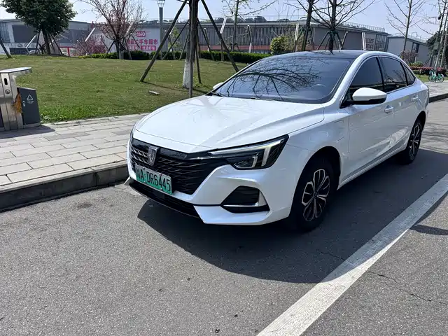 ROEWE I6 MAX NEW ENERGY 2022