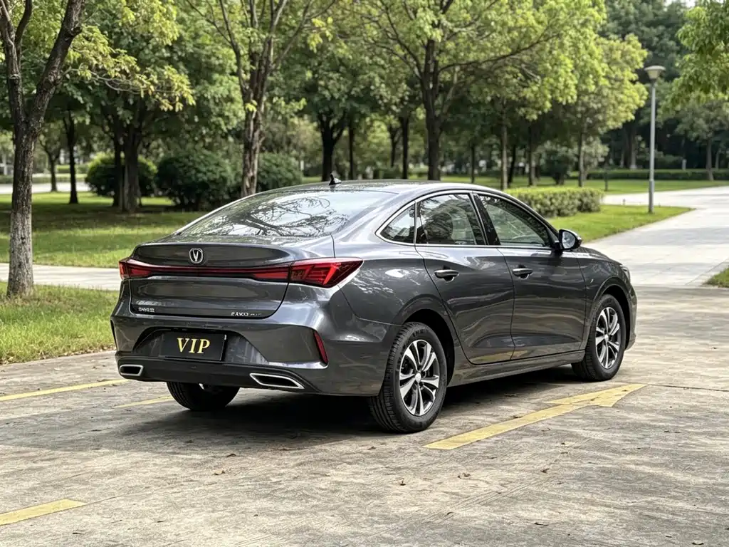 Changan Eado — миниатюра 5