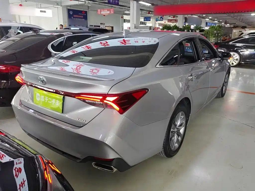 Toyota Avalon — миниатюра 7