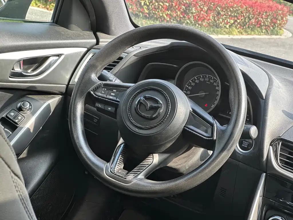 MAZDA CX 4