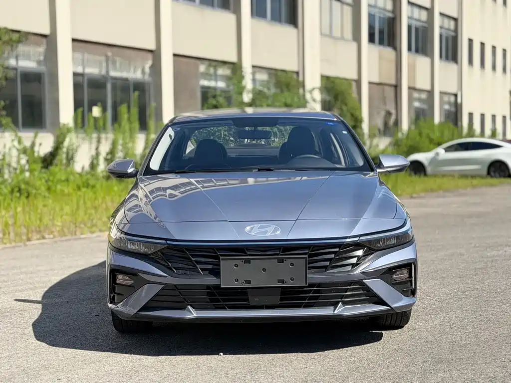 Hyundai Elantra — миниатюра 2