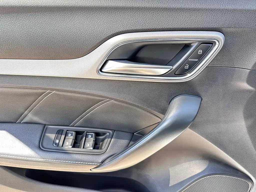 MG 6 New Energy — миниатюра 16