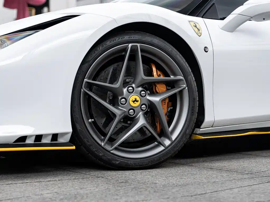 Ferrari F8 — миниатюра 8