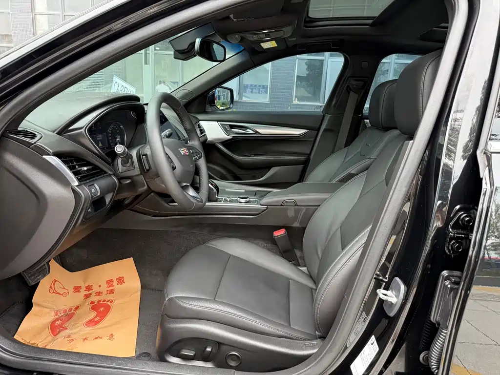 Cadillac CT5 — миниатюра 10