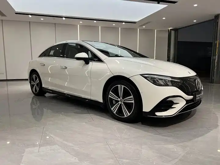 Mercedes-Benz EQE 2025 500 4MATIC