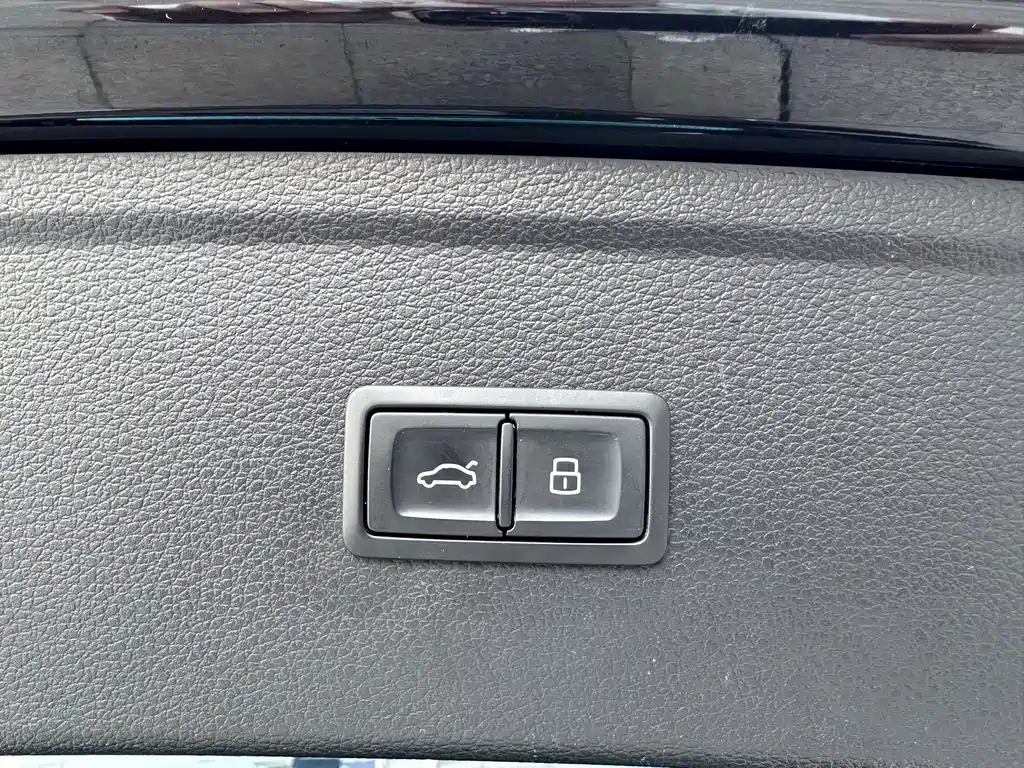 Audi Q5L — миниатюра 24