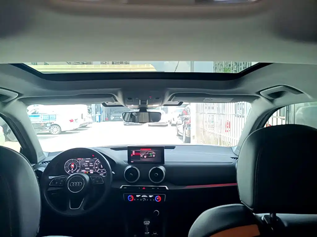 Audi Q2L e-tron — миниатюра 18