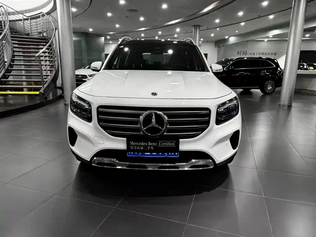 Mercedes-Benz GLB — миниатюра 8