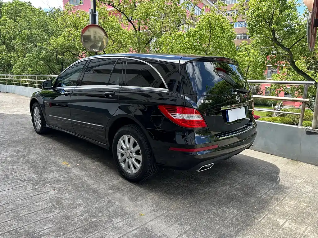 Mercedes-Benz R-Class — миниатюра 16