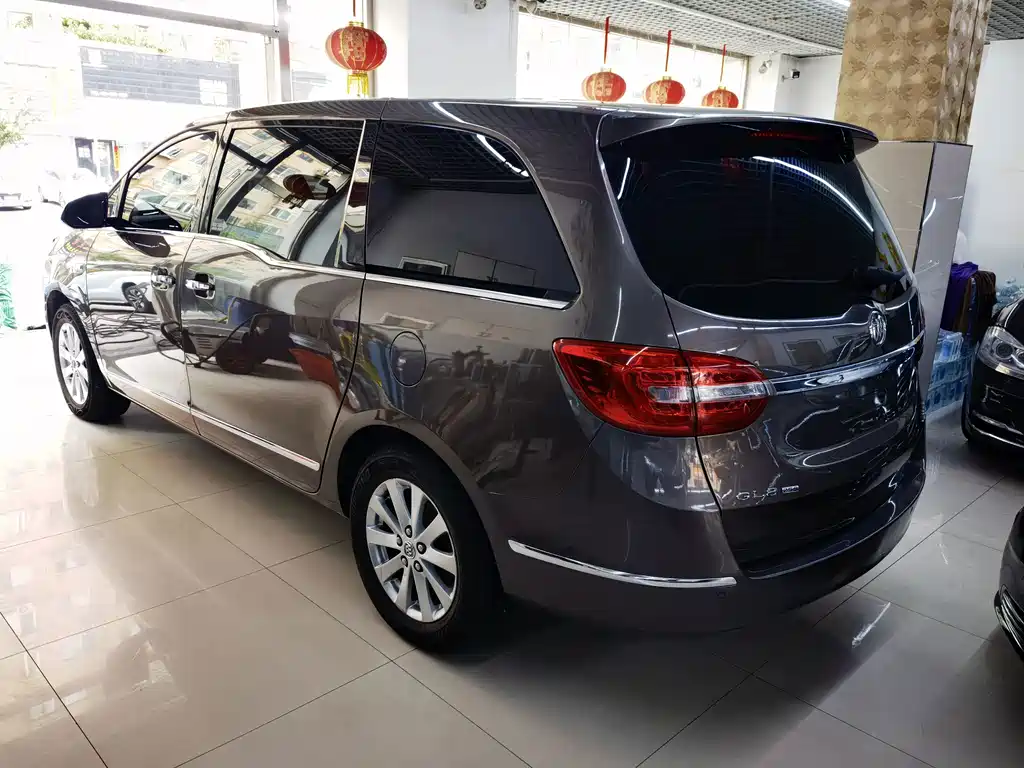 Buick GL8 — миниатюра 4