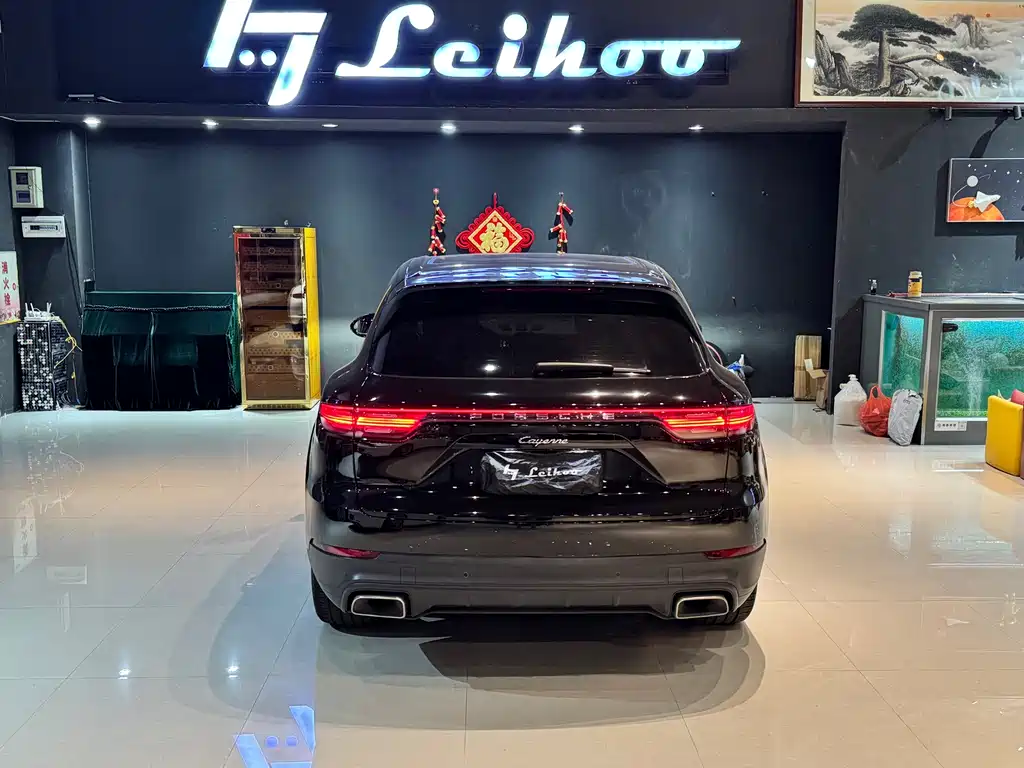 Porsche Cayenne — миниатюра 5