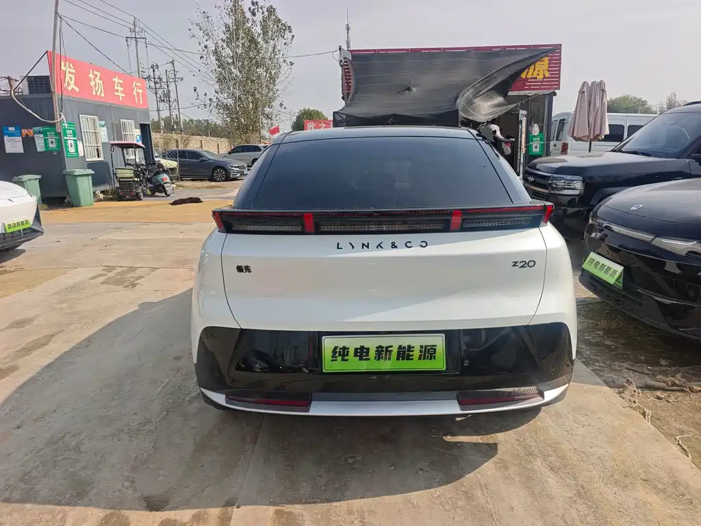 Lynk & Co 20 — миниатюра 8