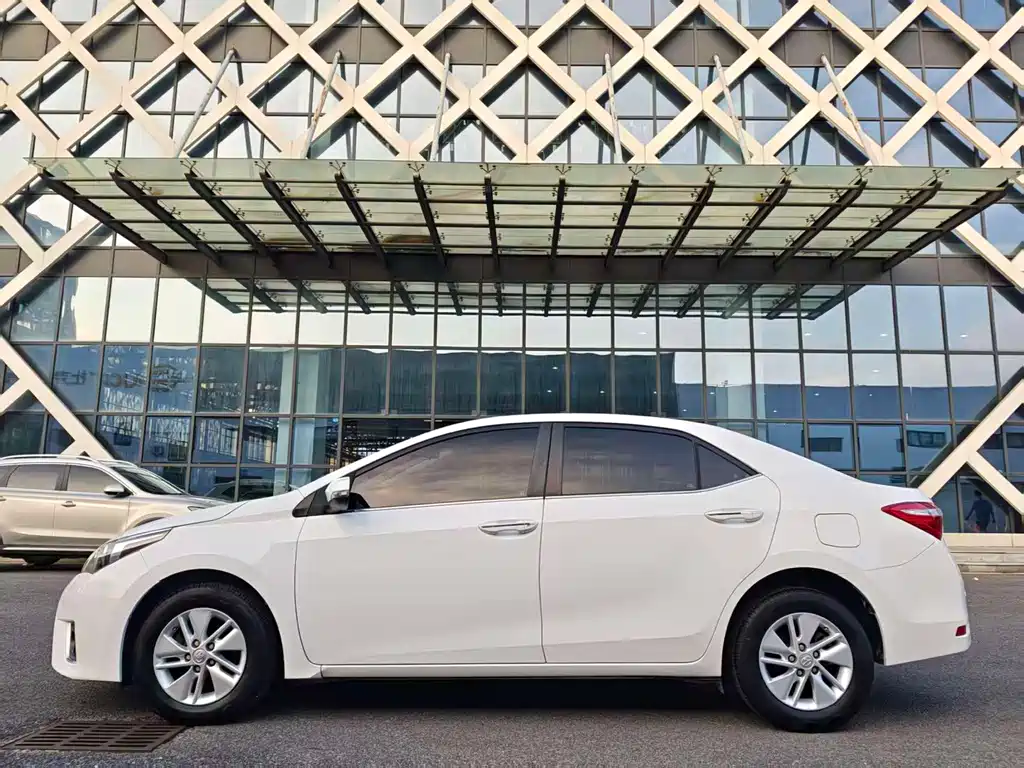 Toyota Corolla — миниатюра 4