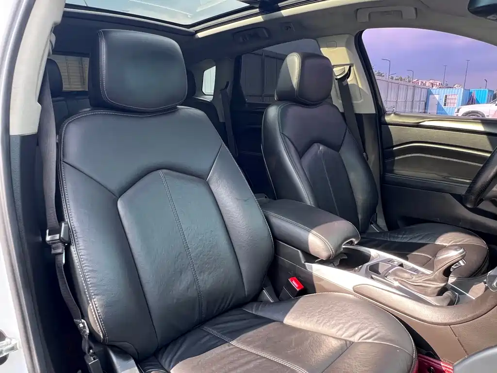 Cadillac SRX — миниатюра 17
