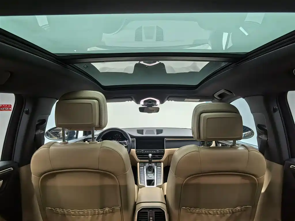 Porsche Macan — миниатюра 16