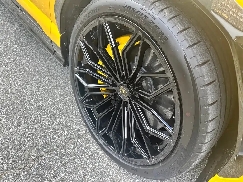 Lamborghini Urus SE — миниатюра 17