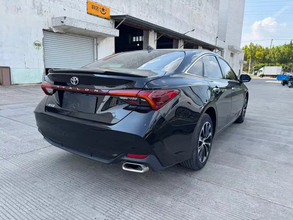Toyota Avalon — миниатюра 9