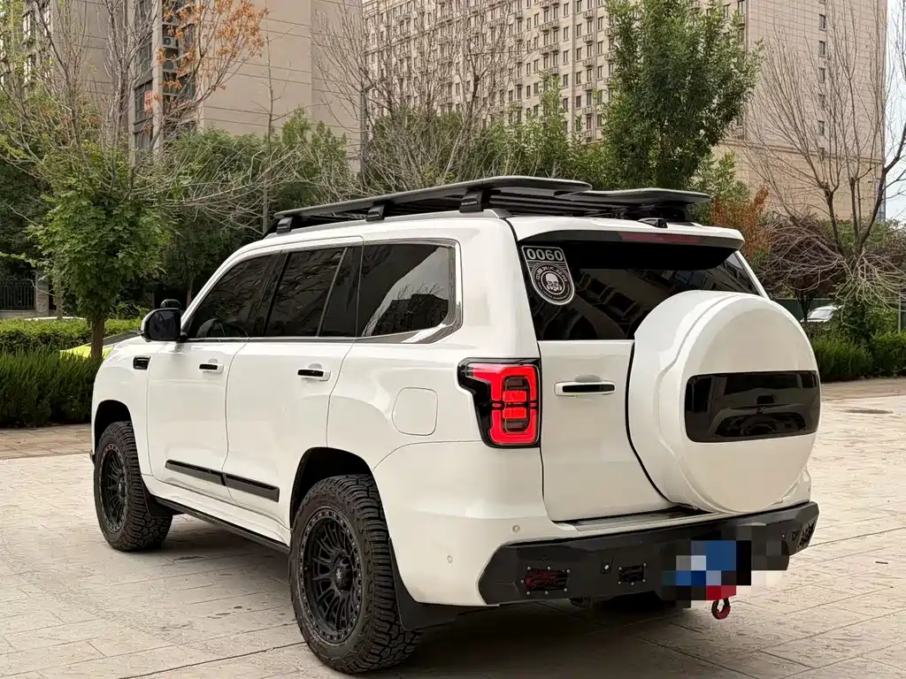 BAIC BJ60 2022 2.0T мест