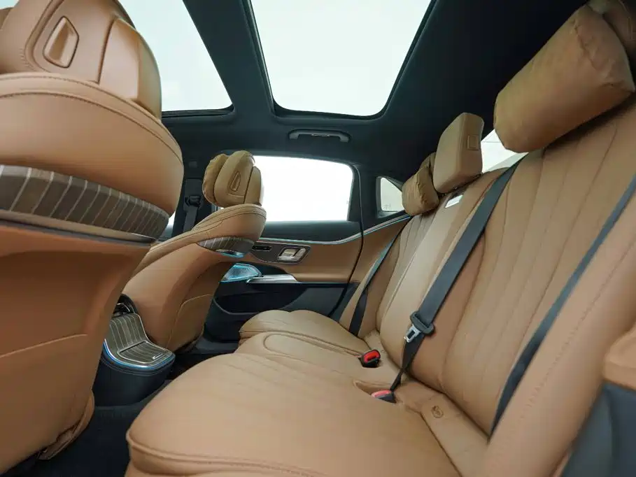 Mercedes-Benz E-Class — миниатюра 19