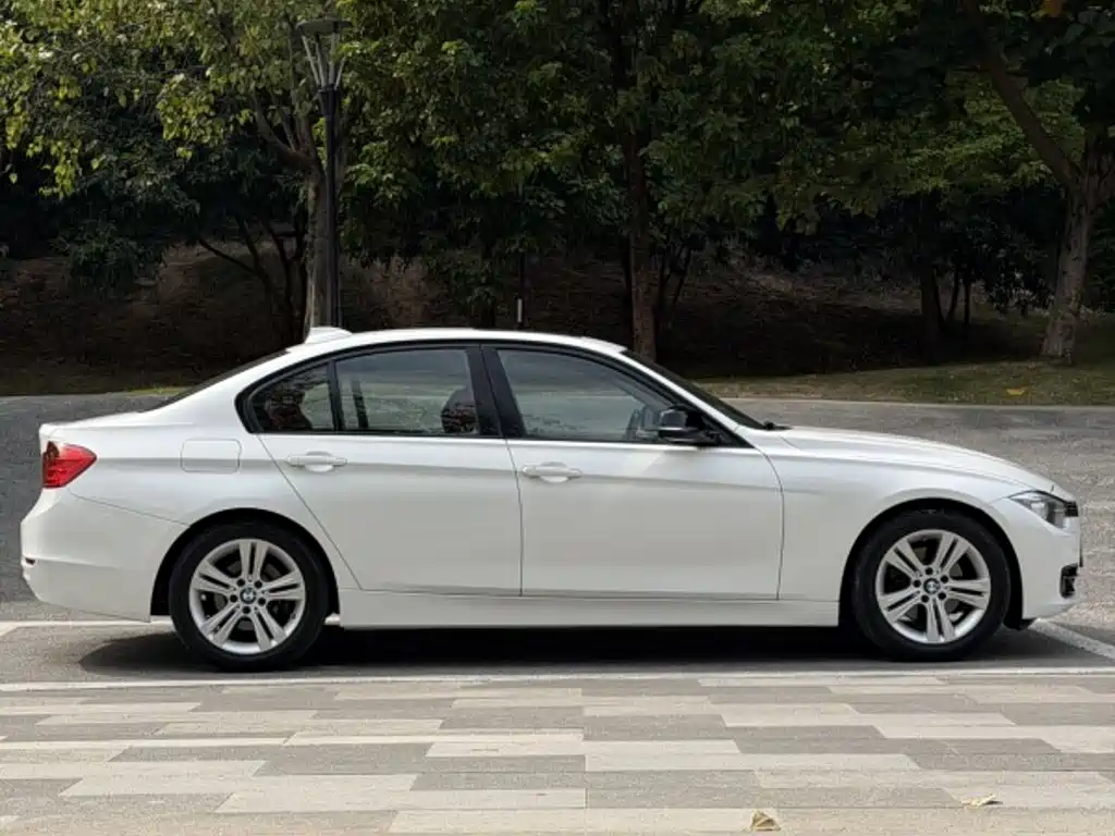 BMW 3 Series — миниатюра 2