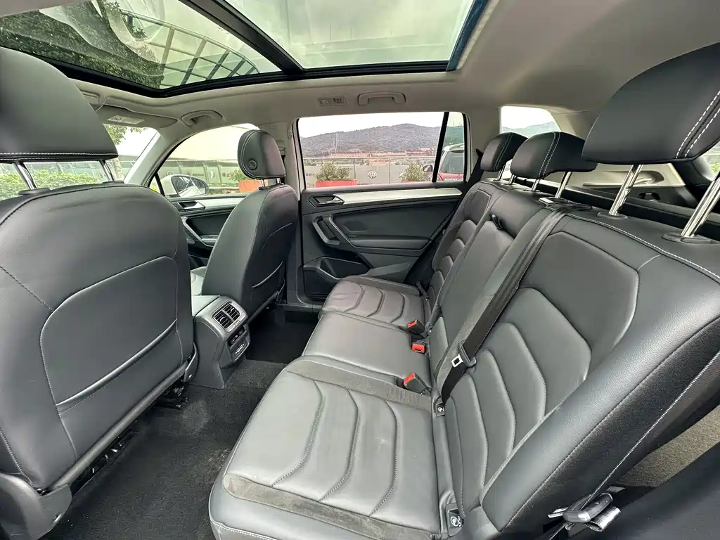 Volkswagen Tiguan L — миниатюра 5