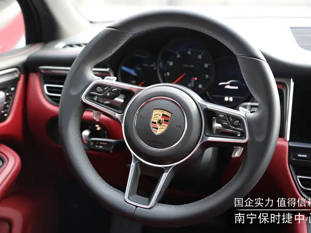 Porsche Macan — миниатюра 12