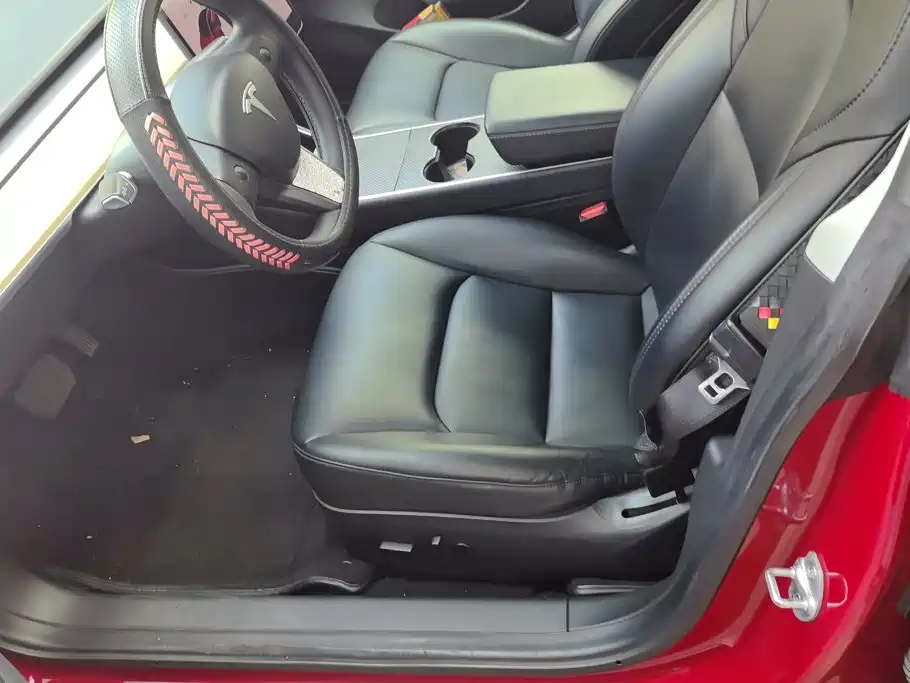 Tesla Model 3 — миниатюра 9