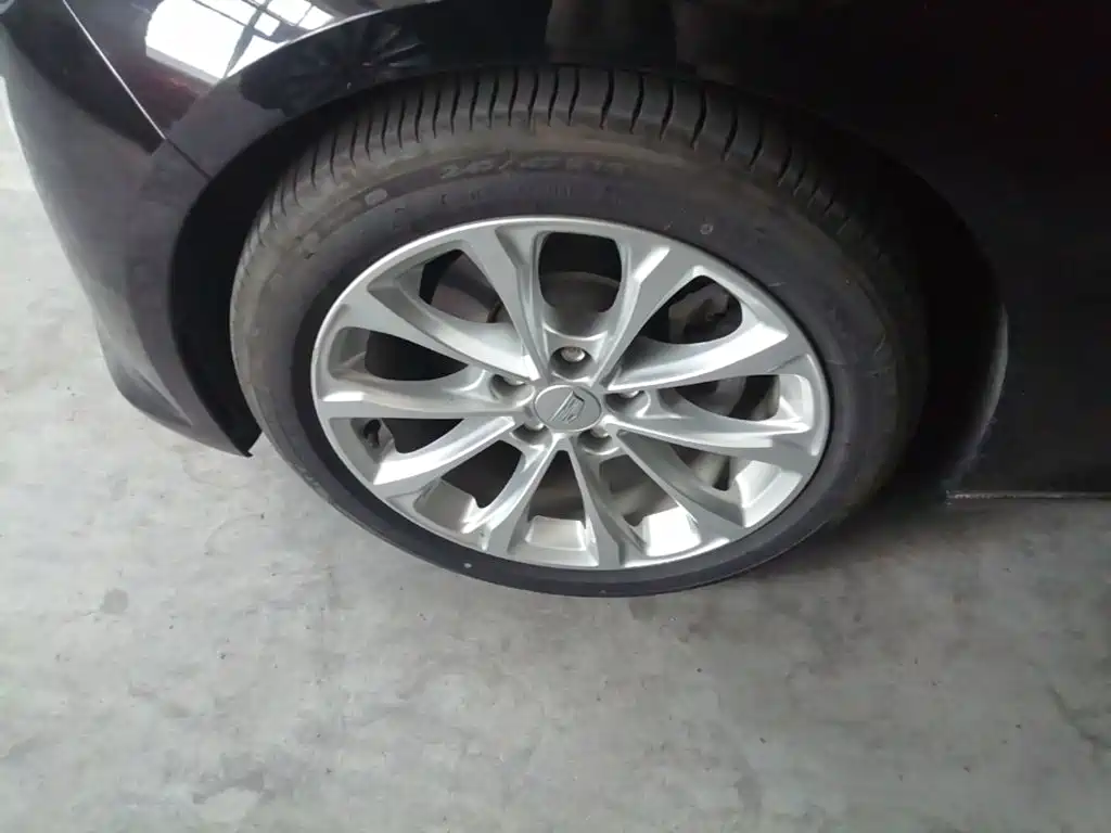 Cadillac CT5 — миниатюра 23