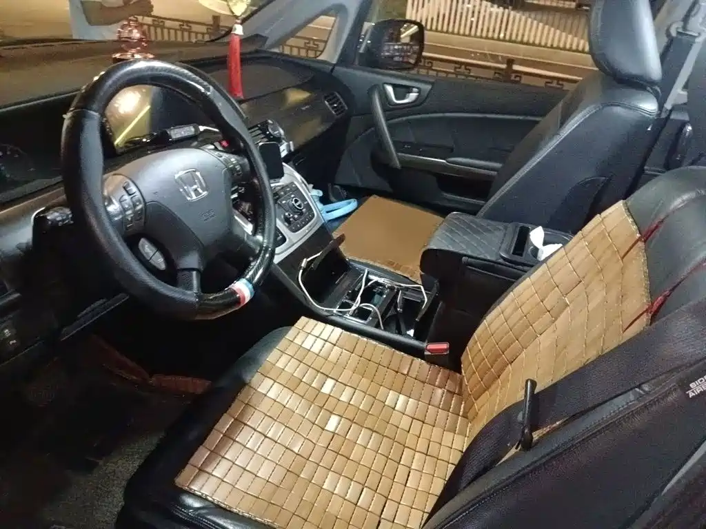 Honda Elysion — миниатюра 8