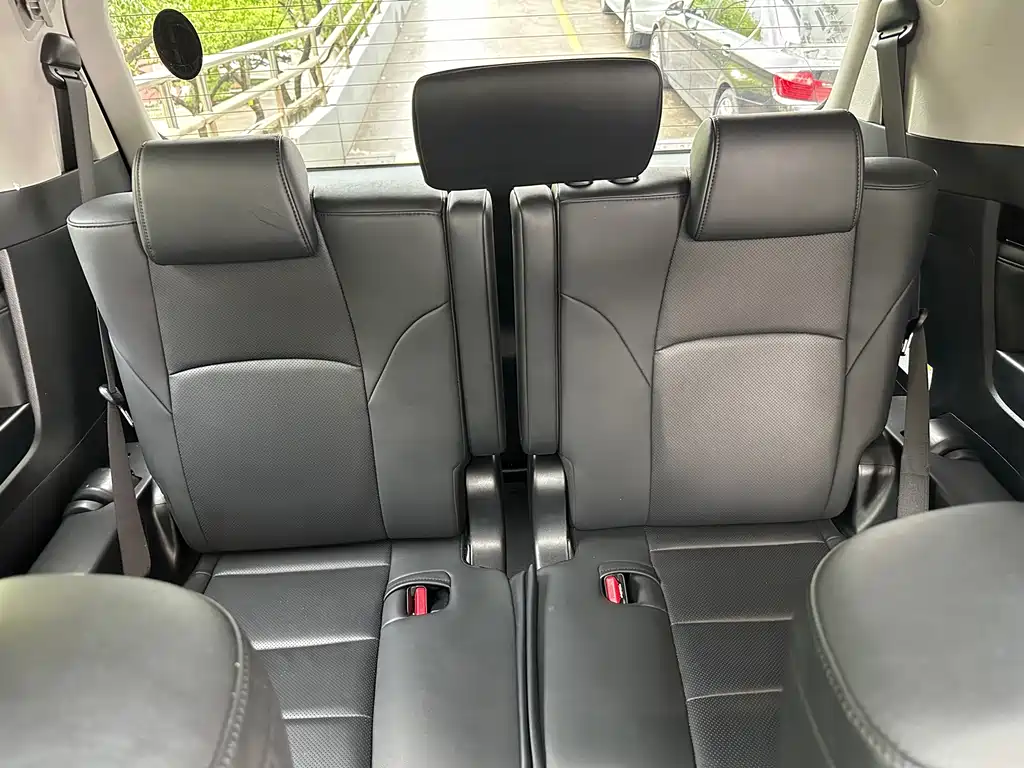 Toyota Vellfire — миниатюра 14