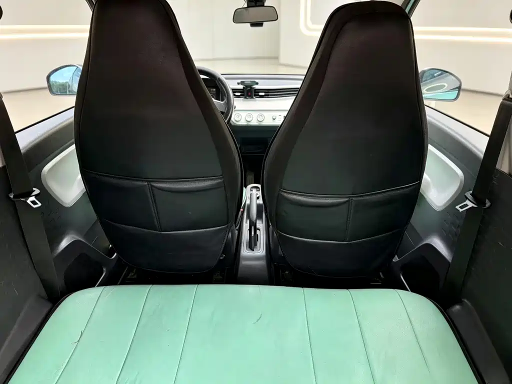 Wuling MINIEV — миниатюра 6