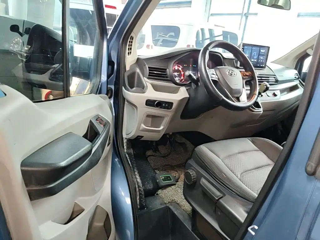 Maxus V90 — миниатюра 16