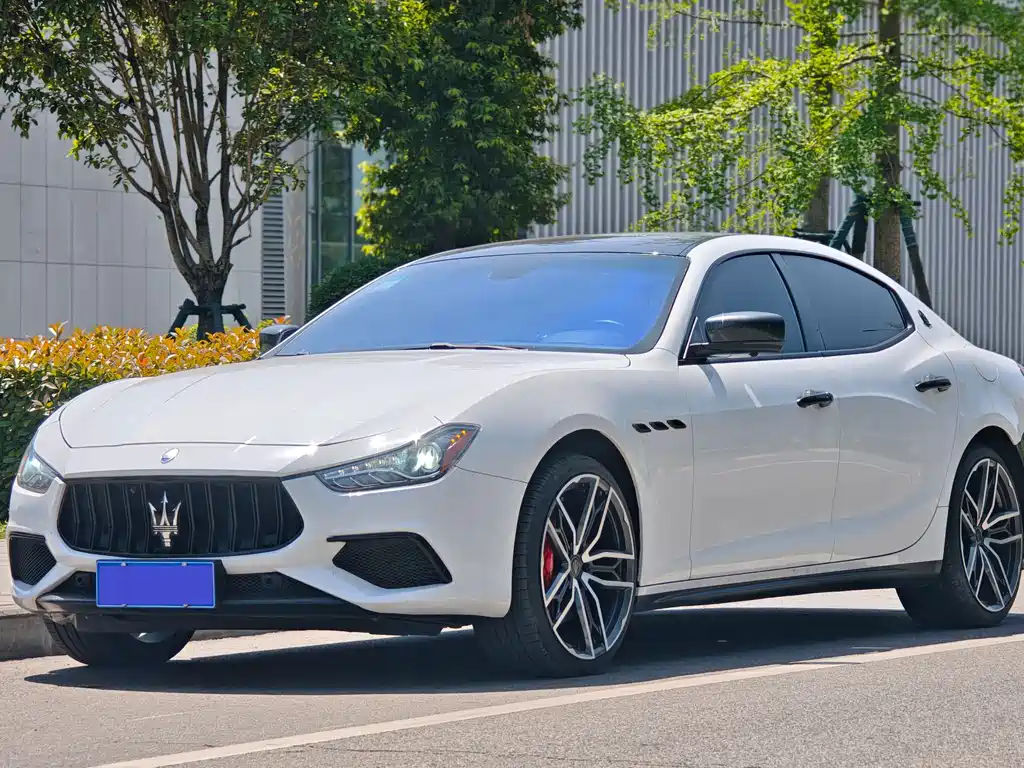 Maserati Ghibli 2015