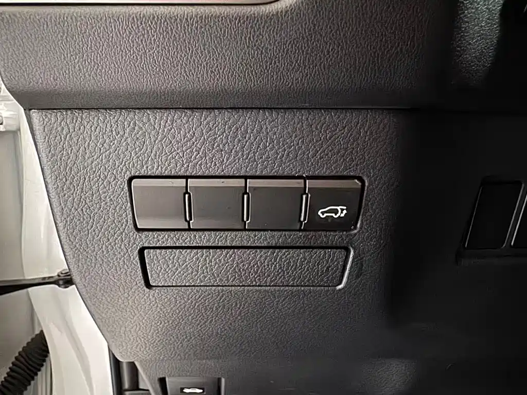 Lexus NX — миниатюра 12