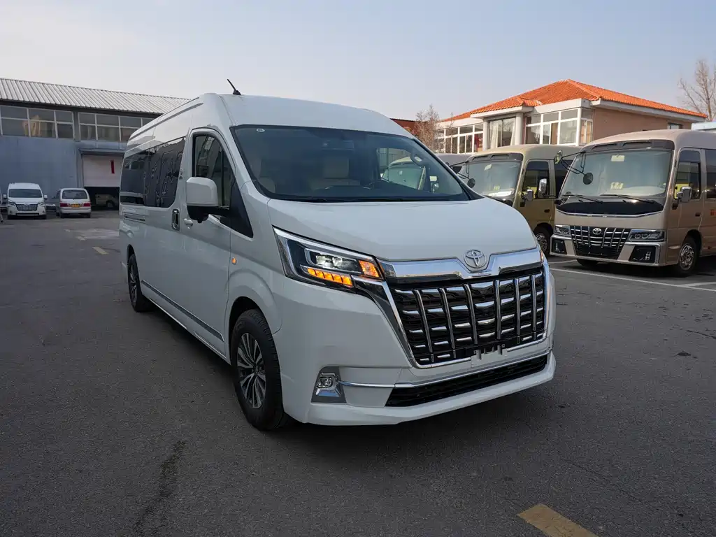 Toyota Hiace 0