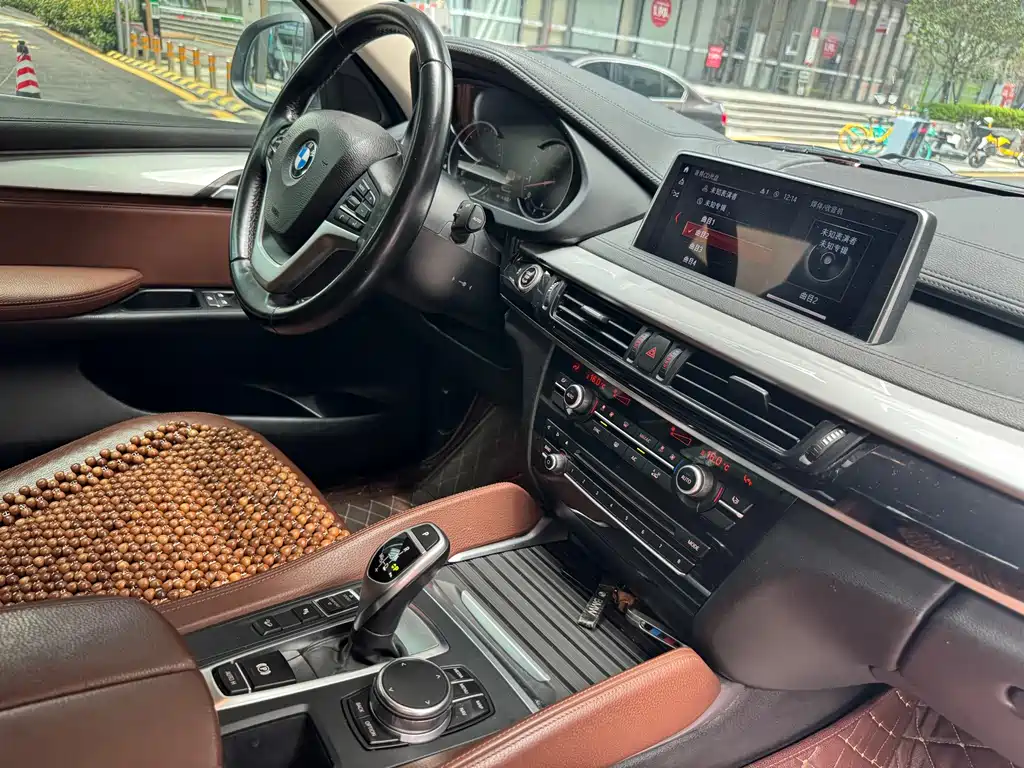 BMW X6 — миниатюра 10