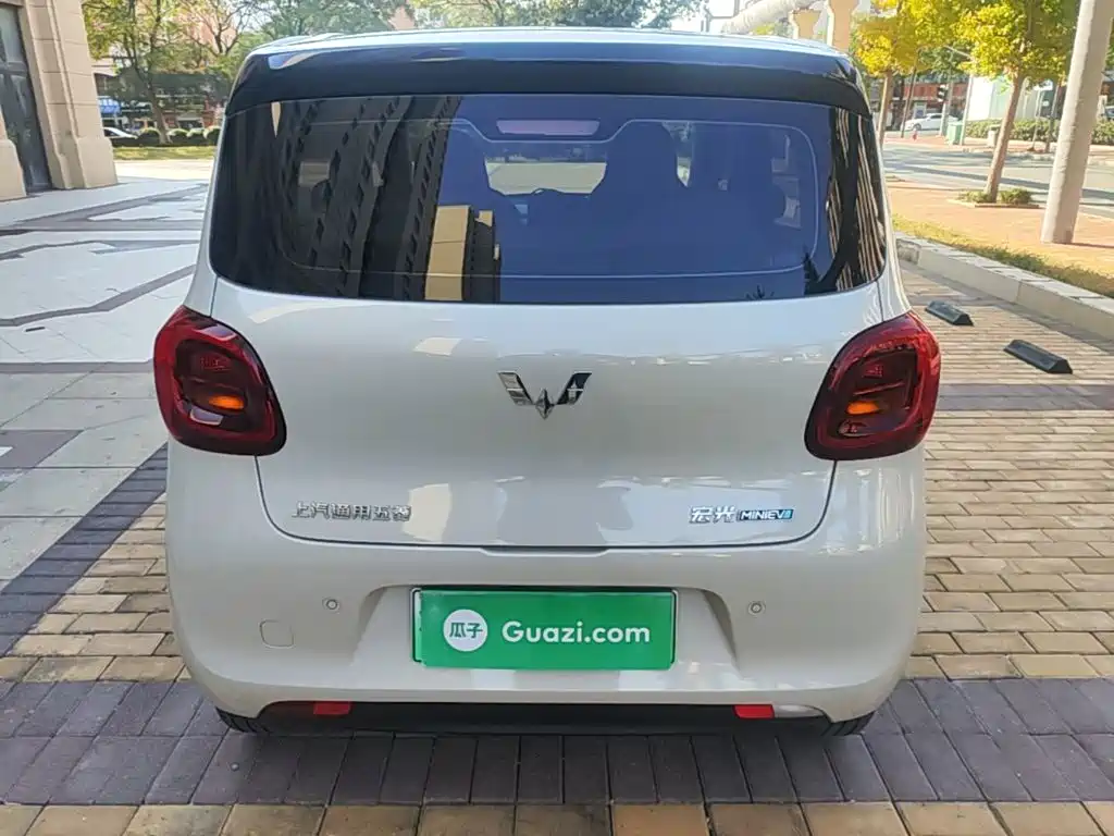 Wuling MINIEV — миниатюра 6