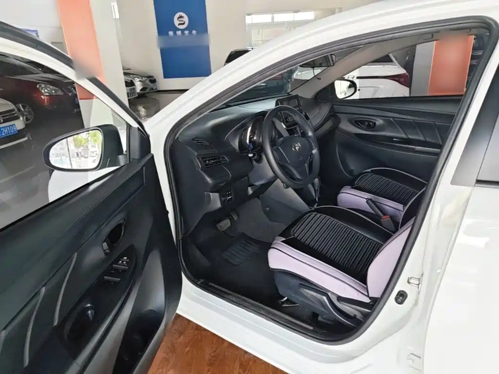 Toyota Yaris L — миниатюра 16