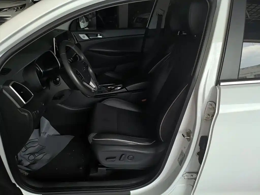 Hyundai Tucson — миниатюра 15