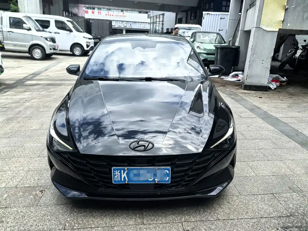 Hyundai Elantra — миниатюра 2