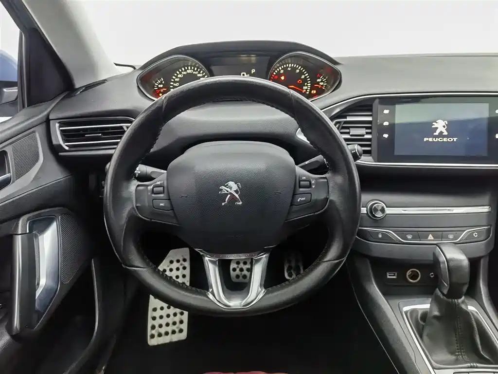 PEUGEOT 308S