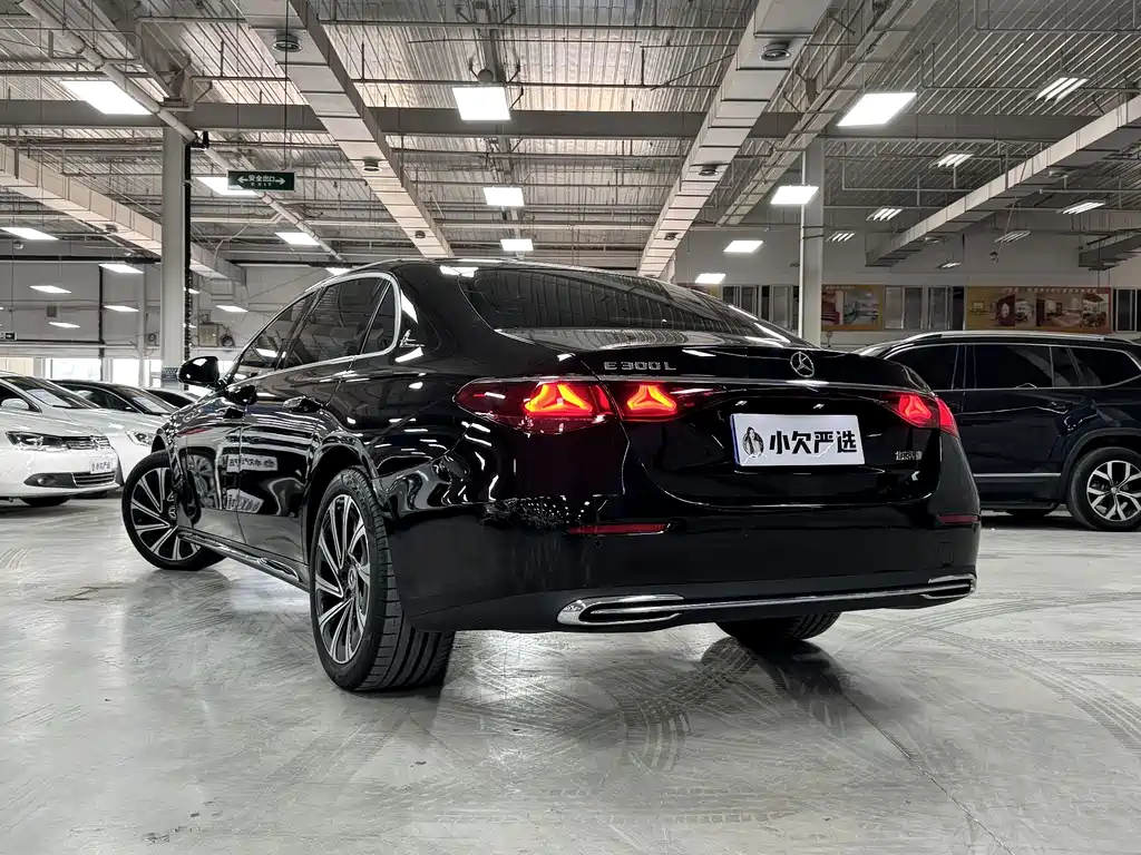 Mercedes-Benz E-Class — миниатюра 37