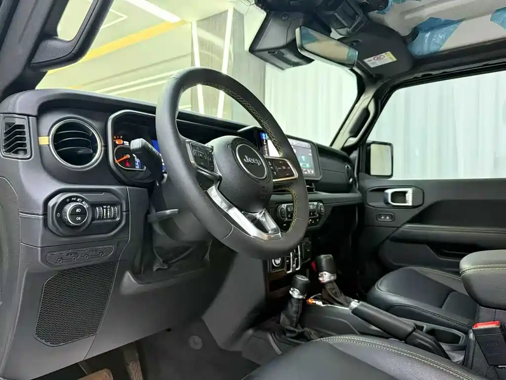 Jeep Wrangler — миниатюра 4