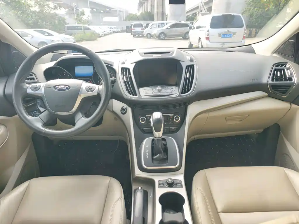 Ford Kuga — миниатюра 7