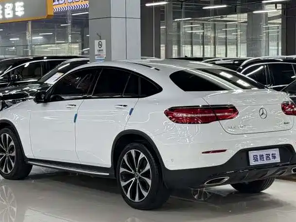 Mercedes-Benz GLC 2019 GLC 260 4MATIC SUV